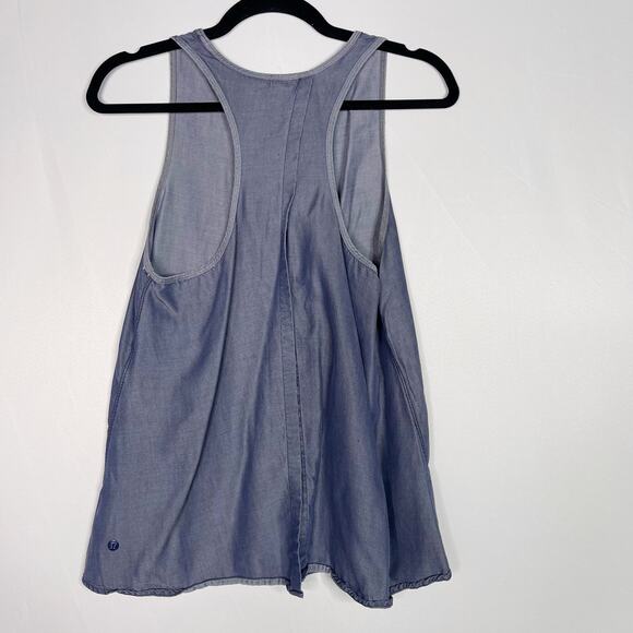 Lululemon Womens 8 Blue Chambray Split Back Tank Top Crew Neck Sleeveless - Picture 2 of 7